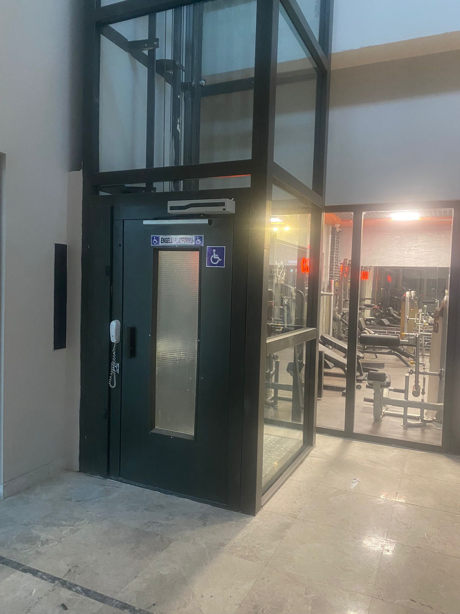 Kapalı Engelli Asansörü